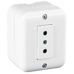 ENCHUFE SIMPLE SOBRE PUESTO 250 VOLTS 10 AMPERES BLANCO ARIS MEC