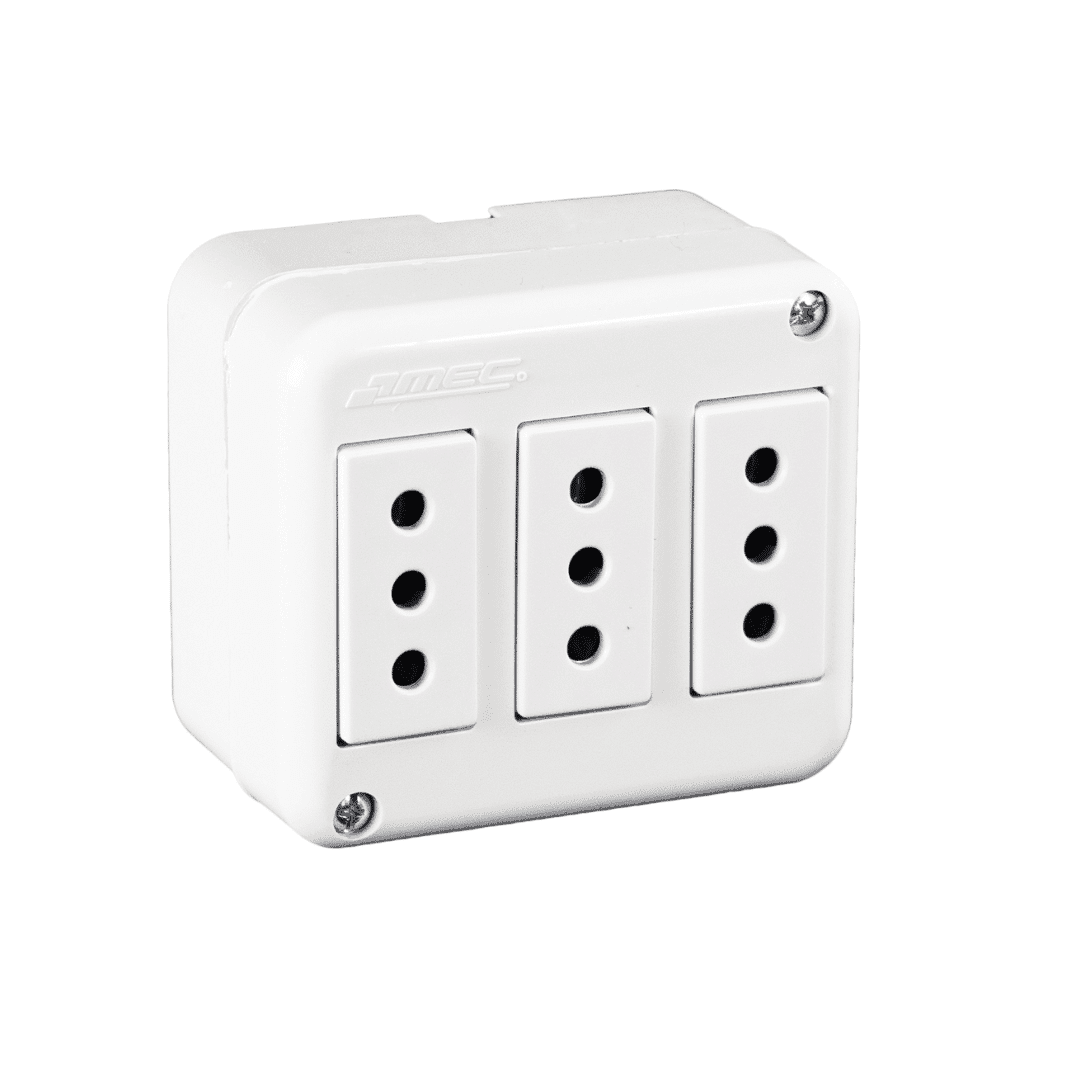 ENCHUFE TRIPLE SOBRE PUESTO 250 VOLTS 10AMPERES BLANCO ARIS MEC